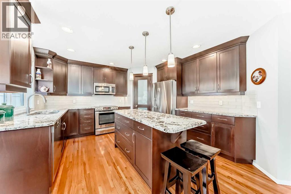 6 Mt Yamnuska Court SE