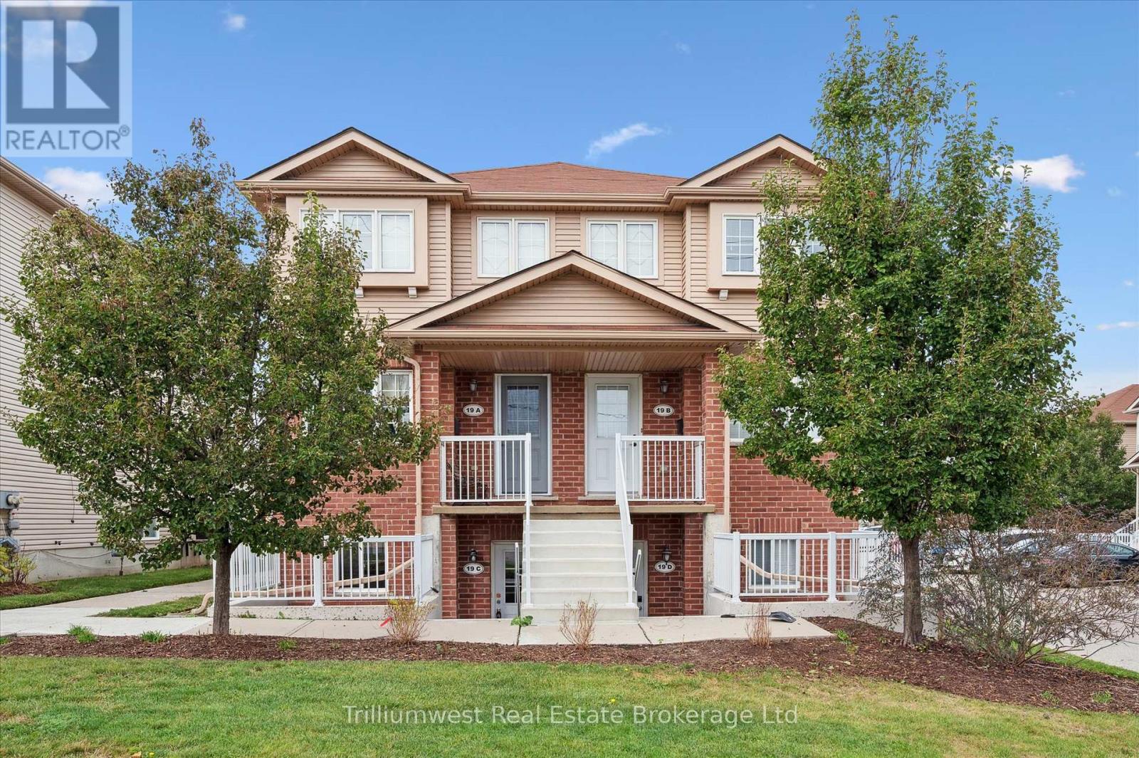19C - 50 HOWE DRIVE