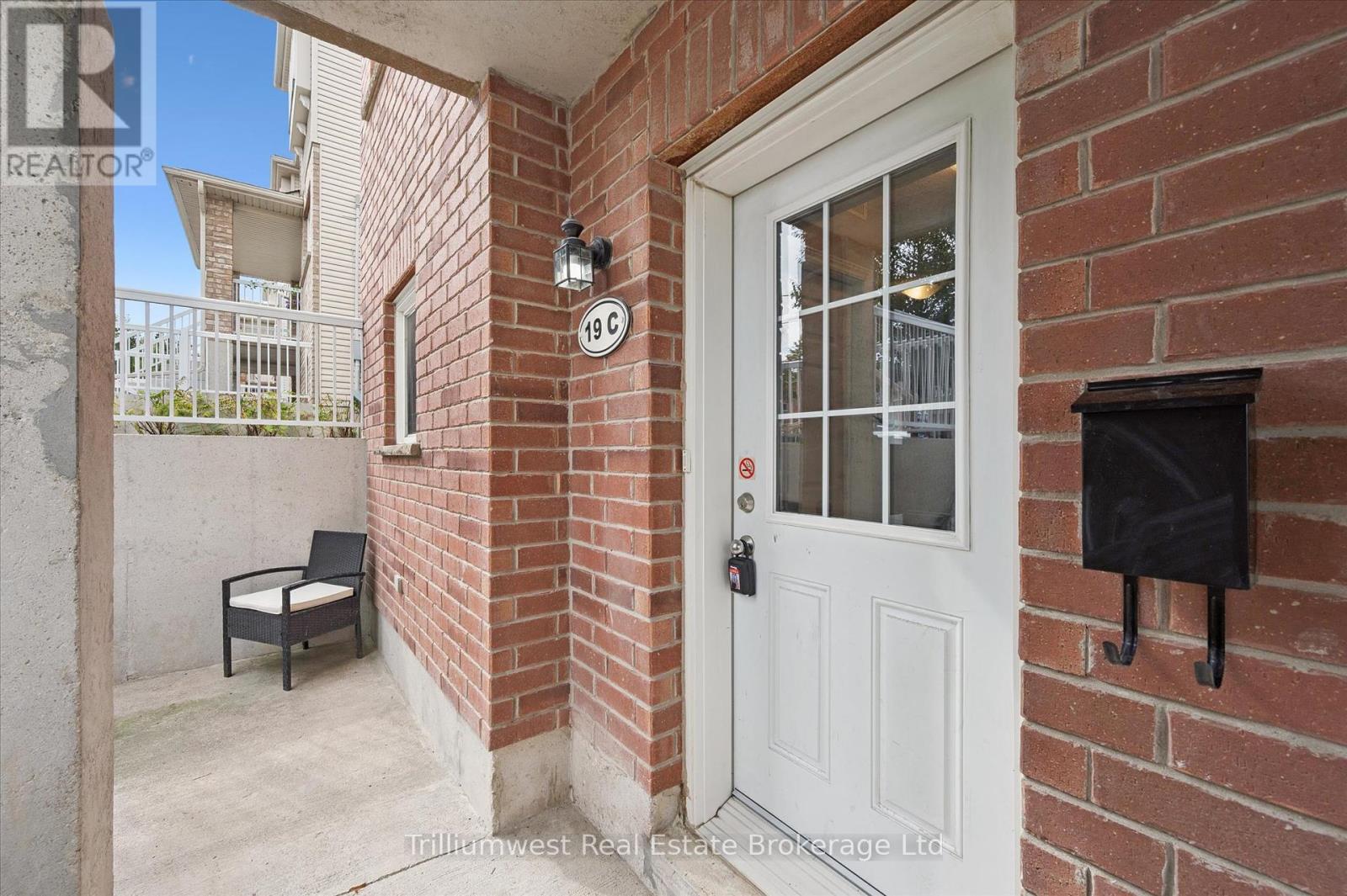 19C - 50 HOWE DRIVE