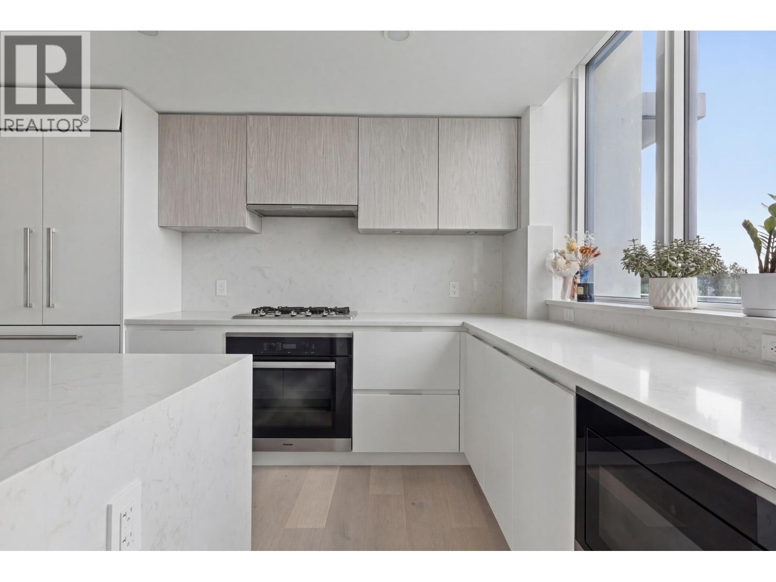 606 4240 CAMBIE STREET