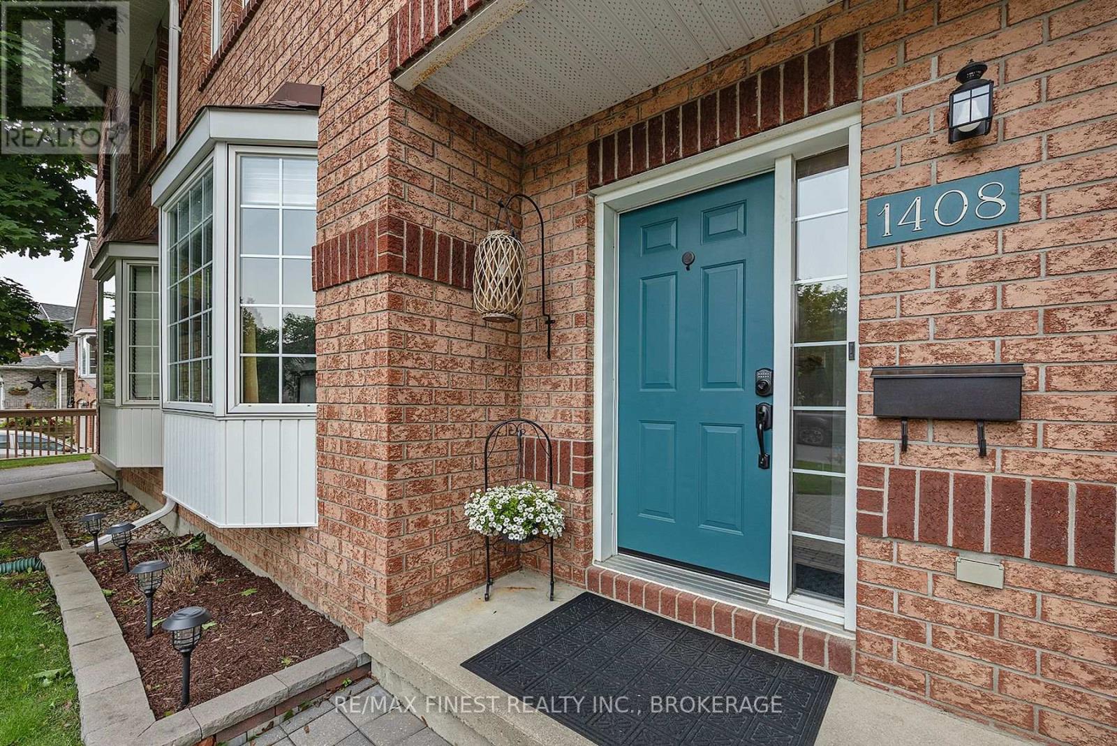 1408 THORNWOOD CRESCENT