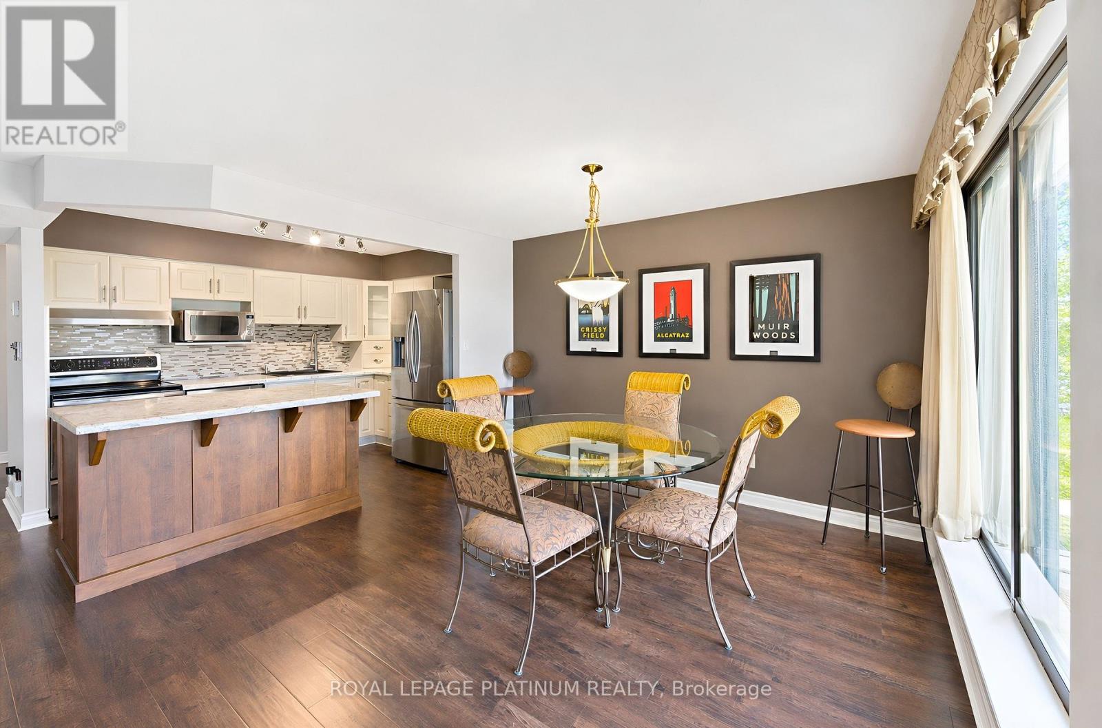 401 - 688 PRESTON PARKWAY