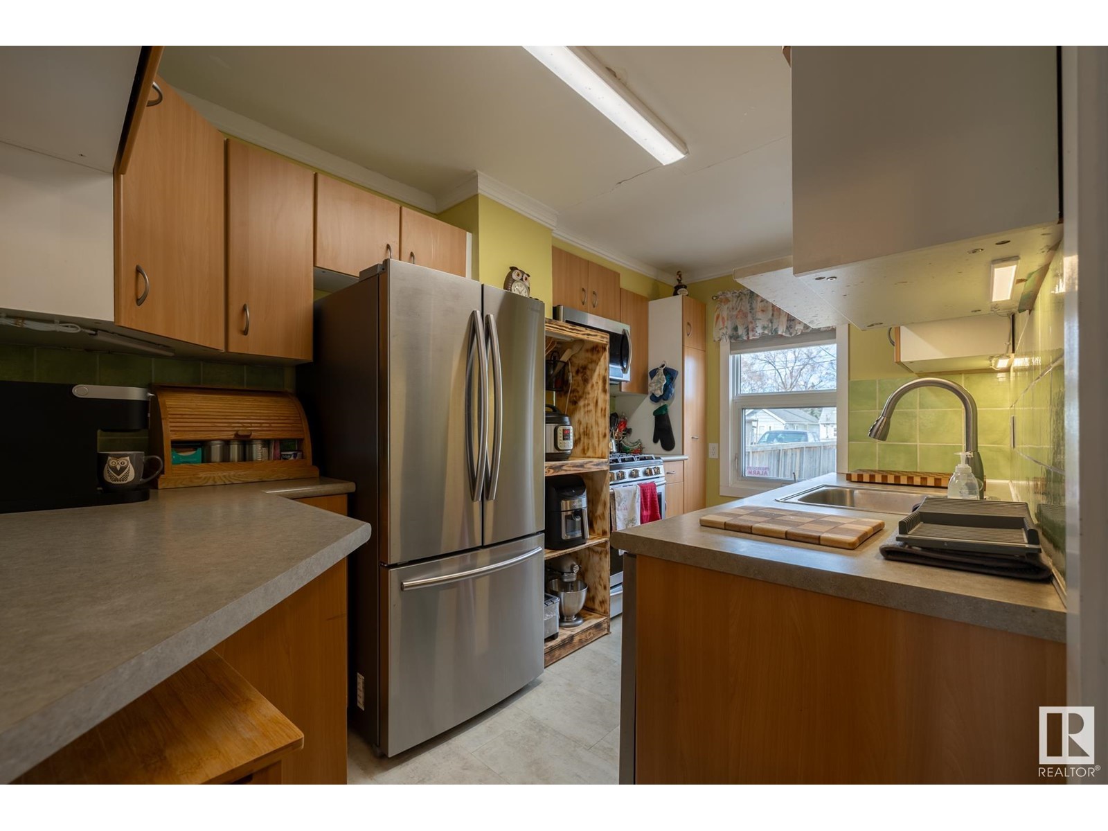 11738 86 ST NW