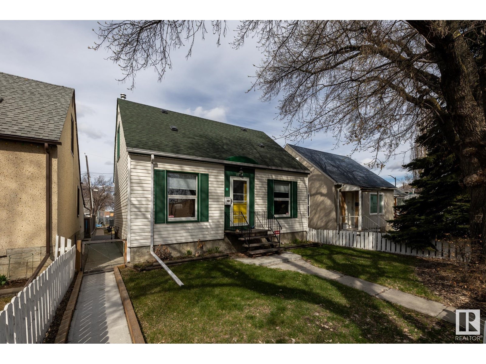 11738 86 ST NW