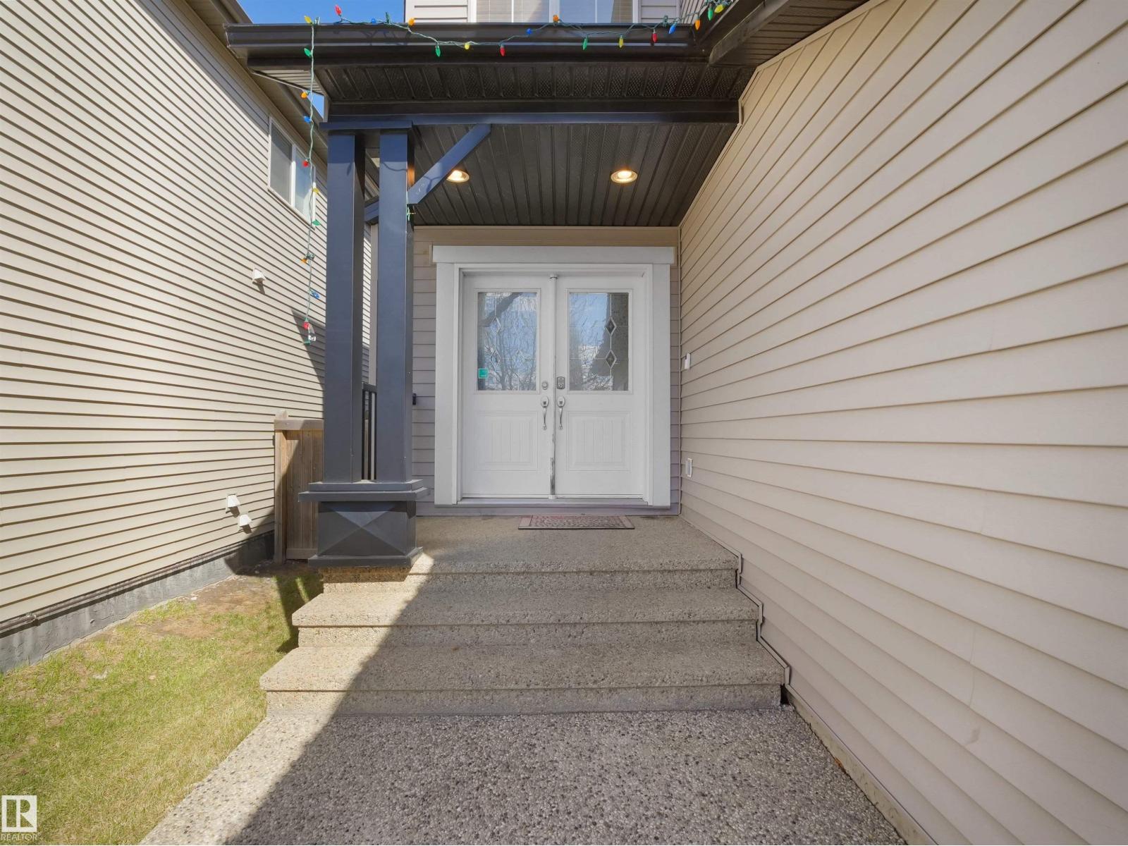 1015 61 ST SW