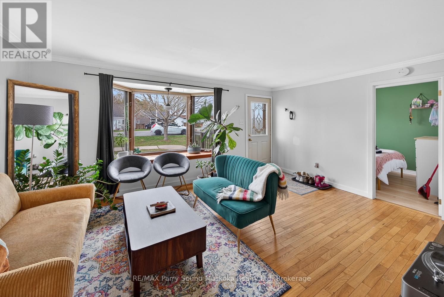 23 HIGHLAND CRESCENT