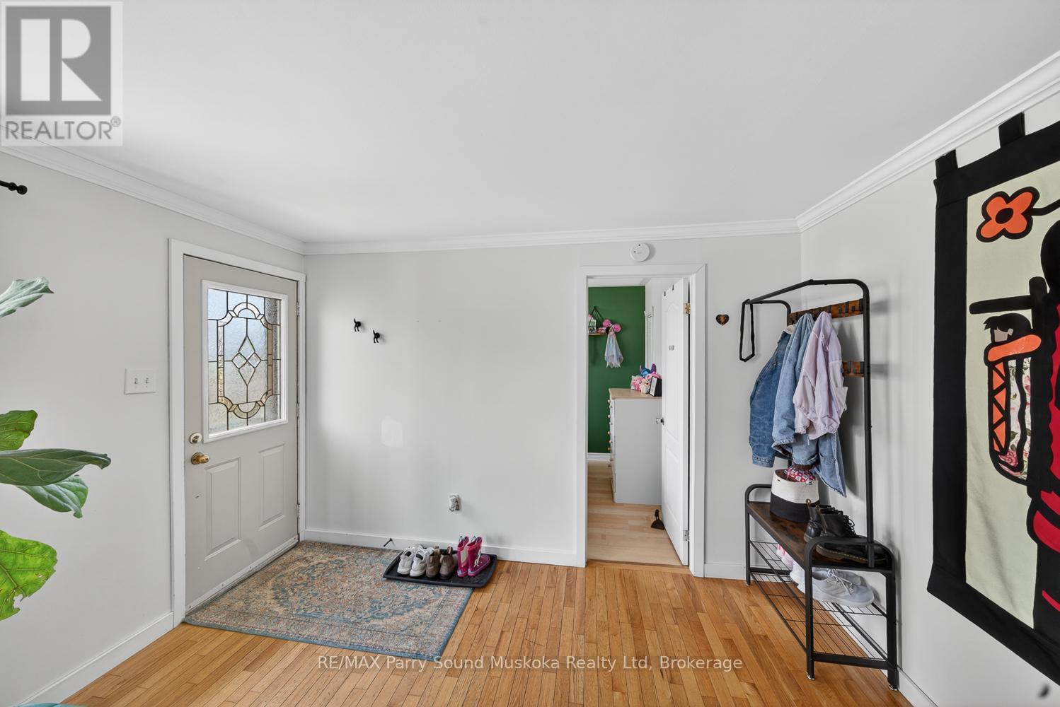 23 HIGHLAND CRESCENT