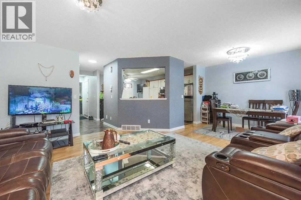 3810 Catalina Boulevard NE