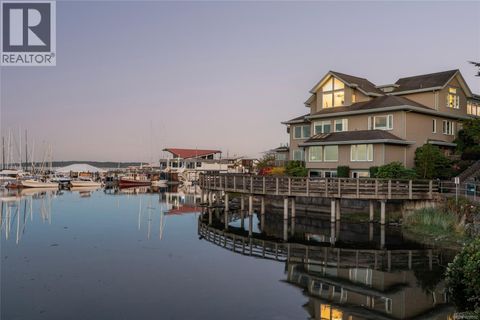 4 9885 Second St Sidney BC V8L3C7