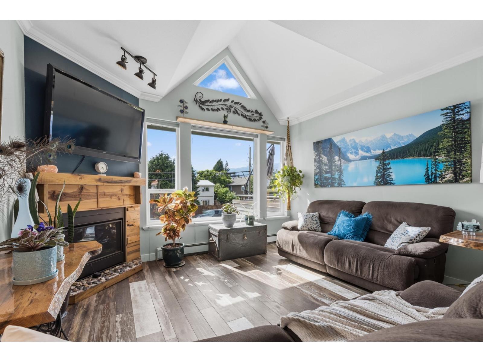 8 9470 HAZEL STREET|Chilliwack Proper East