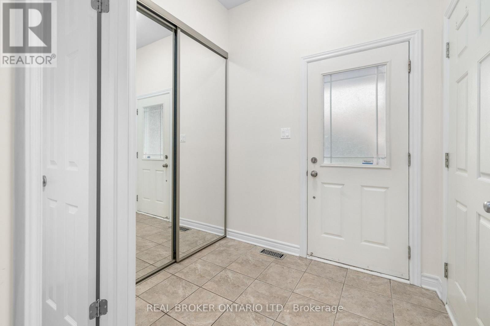 124 SILVERMOON CRESCENT