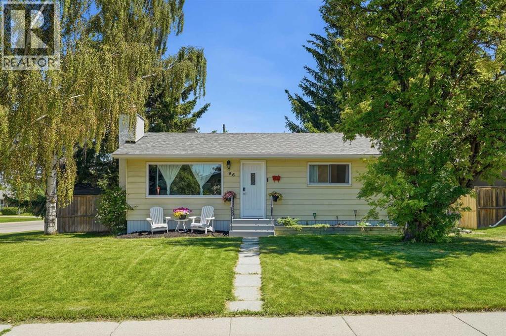 96 Waterloo Drive SW