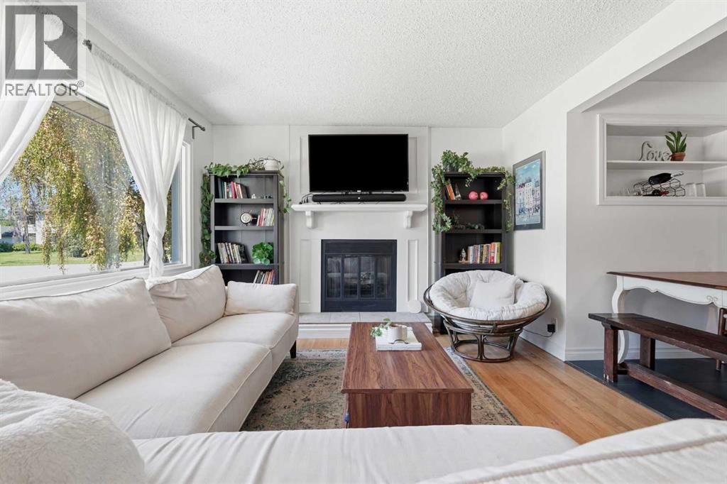 96 Waterloo Drive SW