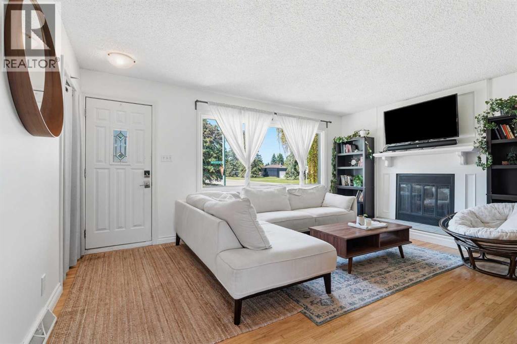96 Waterloo Drive SW