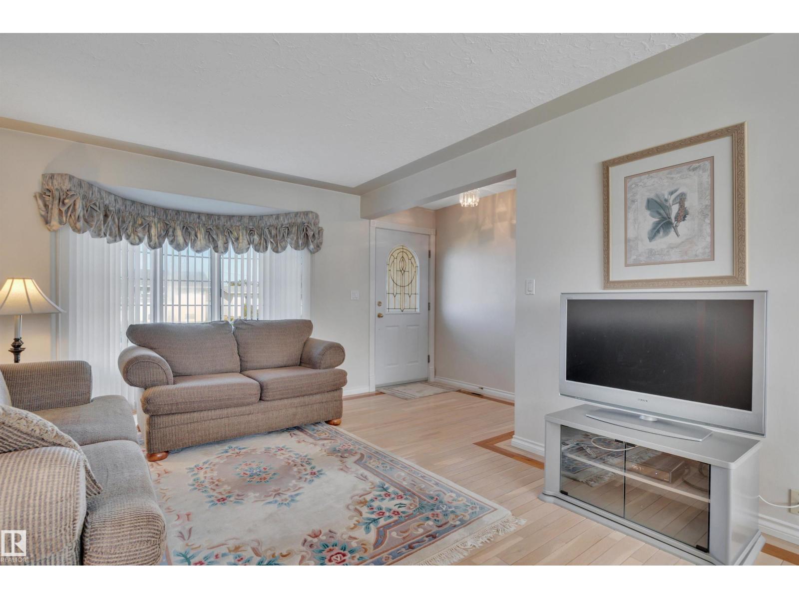 13235 94 ST NW