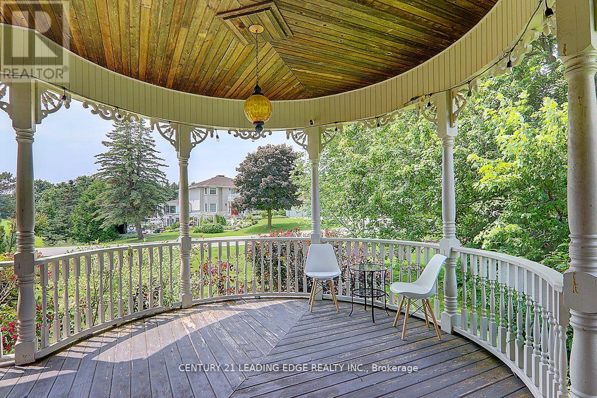 7 MAPLE VIEW LANE