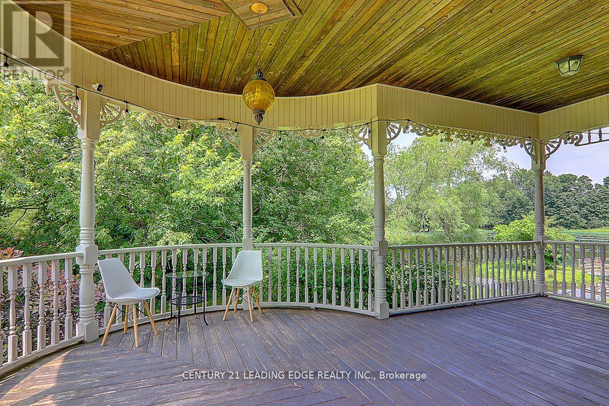 7 MAPLE VIEW LANE