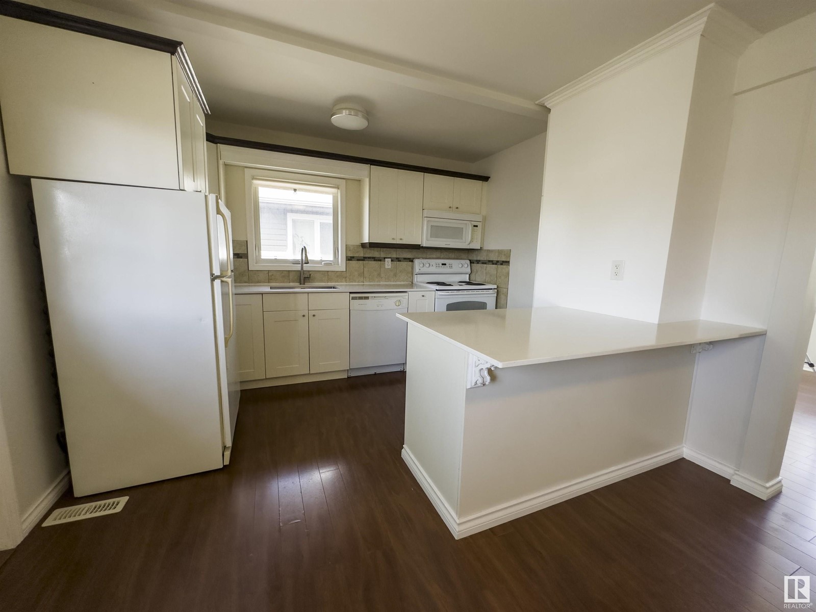 10952 158 ST NW