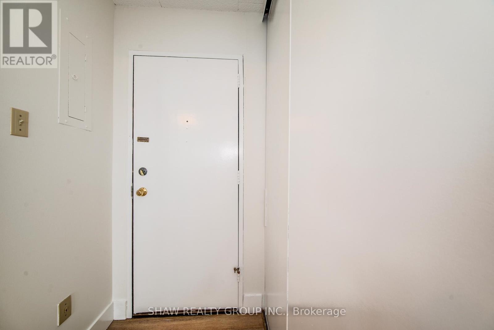 302 - 75 HAZELGLEN DRIVE