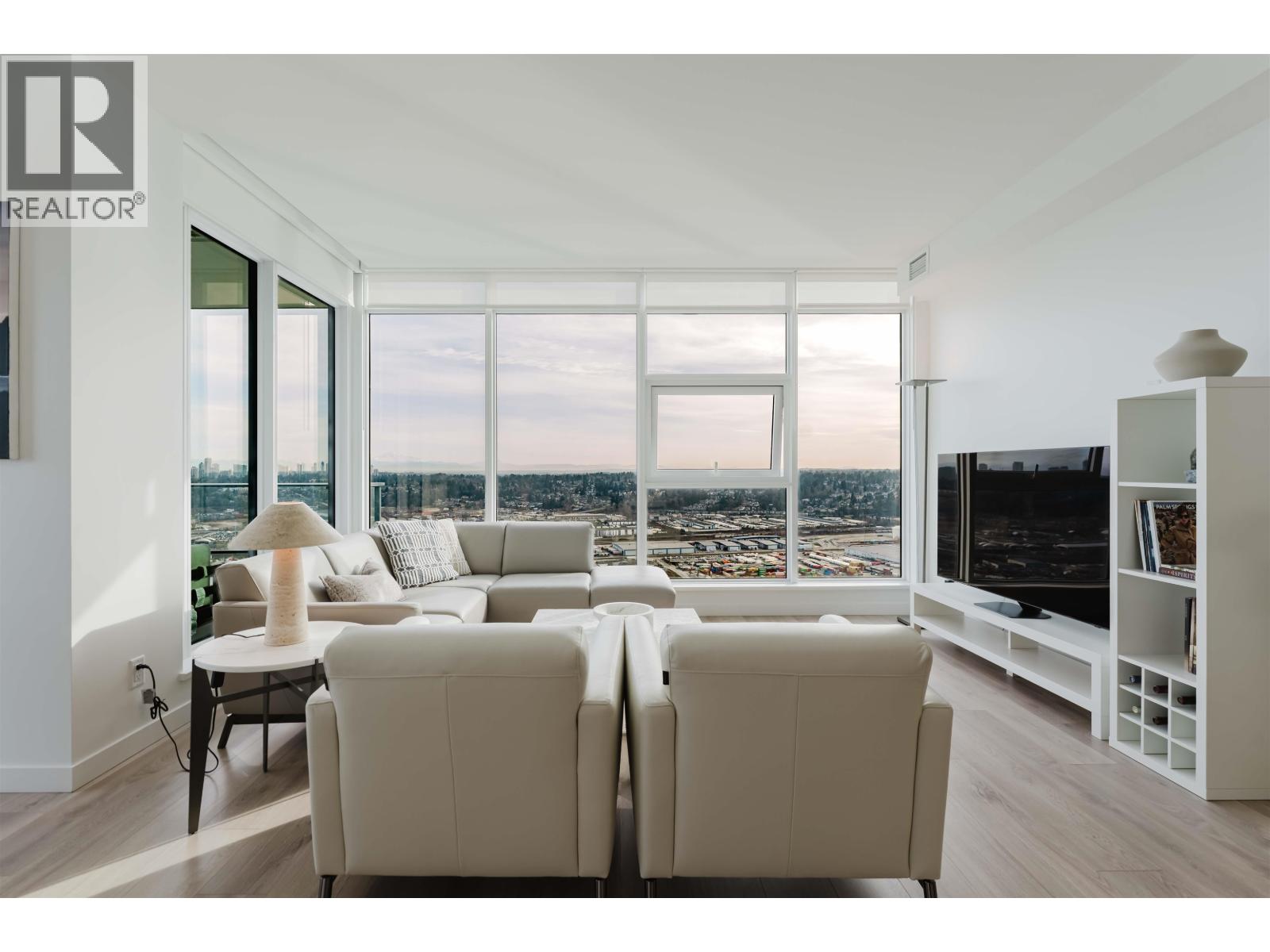 4605 680 QUAYSIDE DRIVE