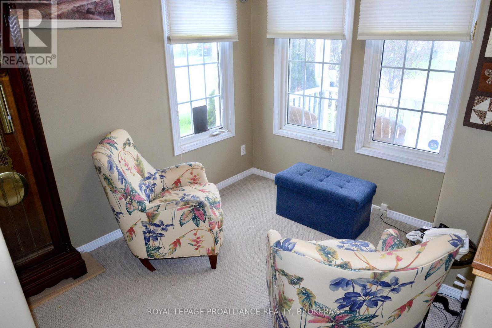 1031 RAINBOW CRESCENT
