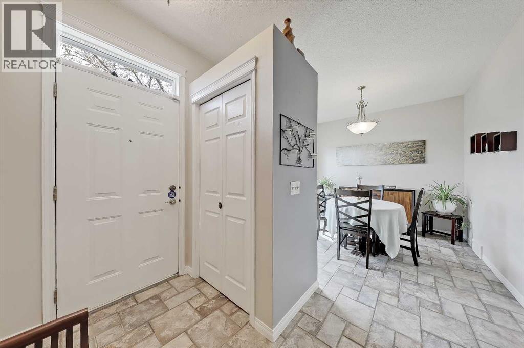 48 Promenade Way SE
