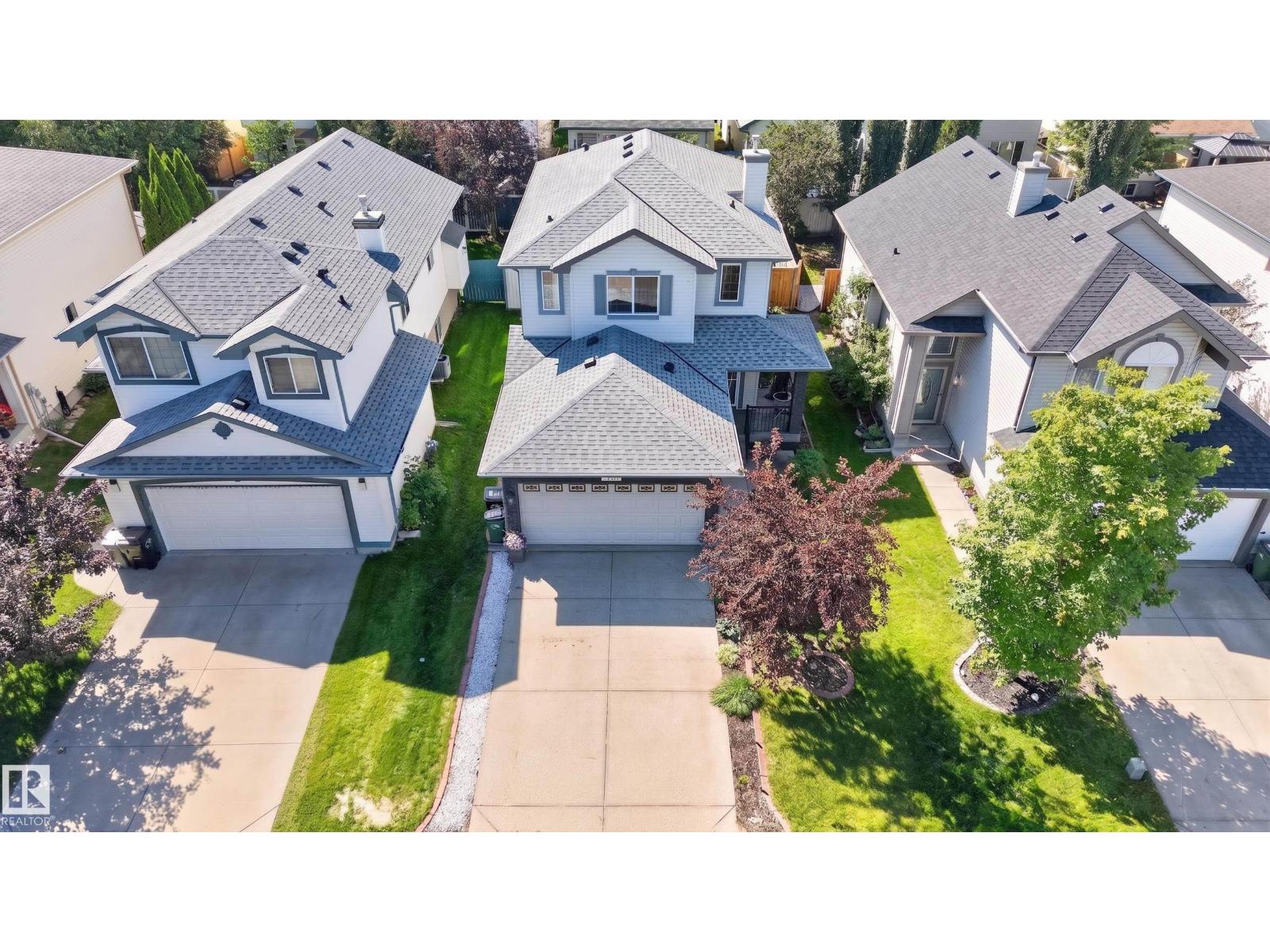 2327 37B AV NW