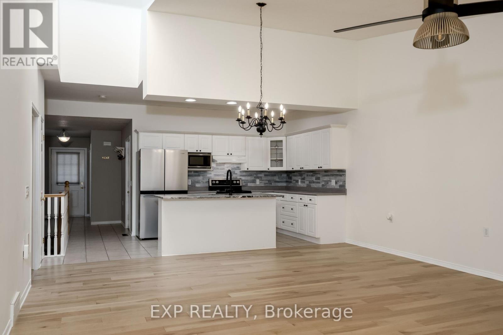17 - 1337 COMMISSIONERS ROAD W