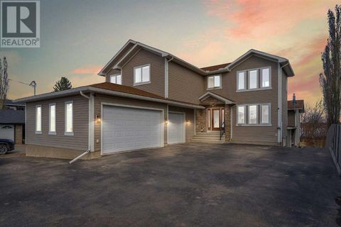 704 West Chestermere Drive Chestermere AB T1X1B5