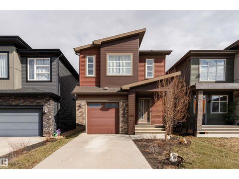 6484 KING WD SW Edmonton AB T6W3Z9