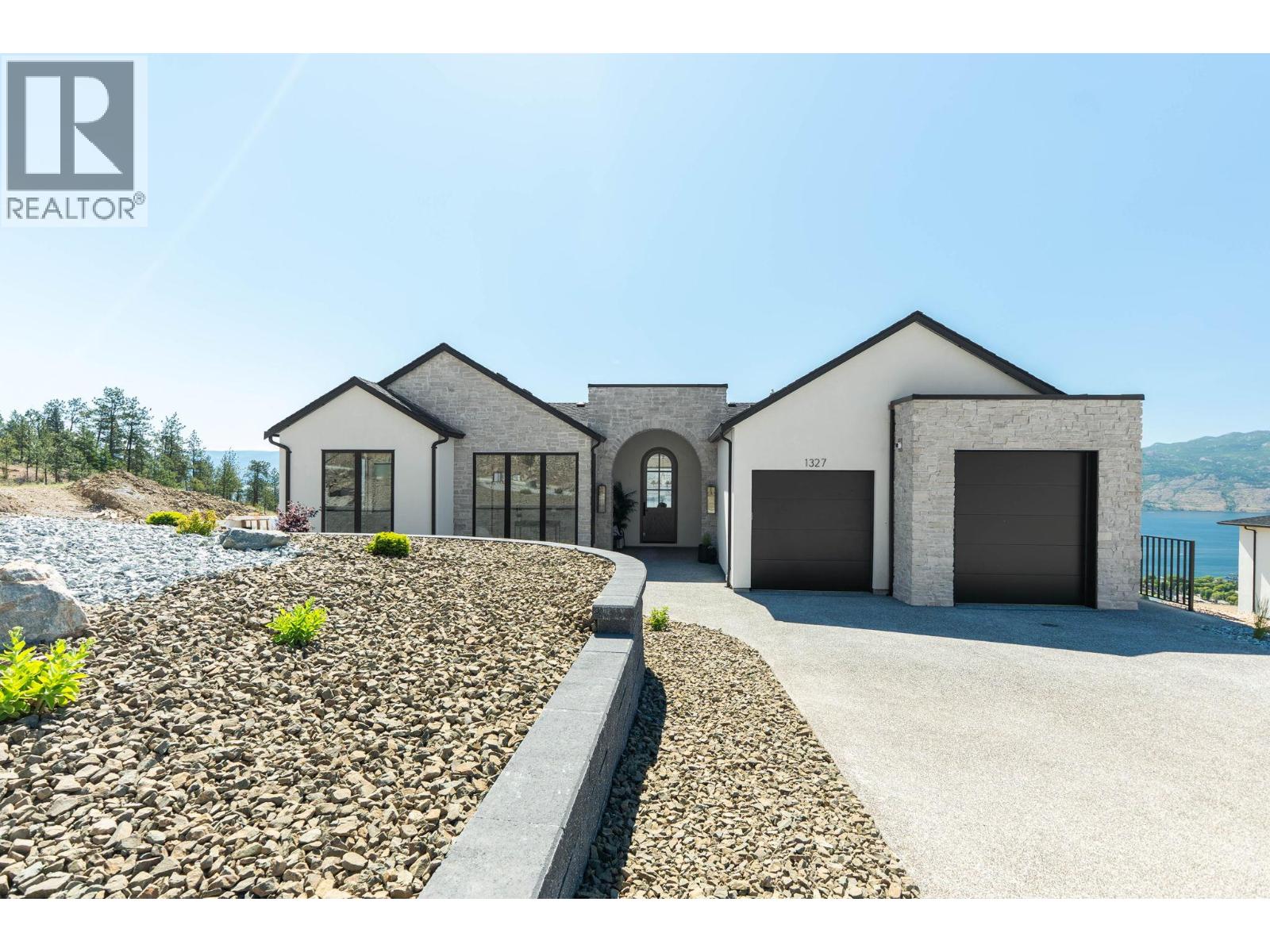 1327 Vineyard Drive