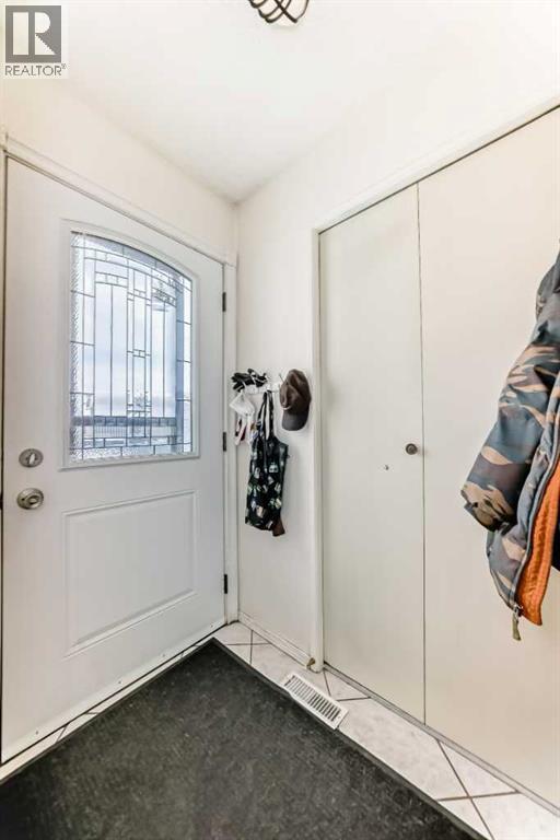 12 Radcliffe Court SE