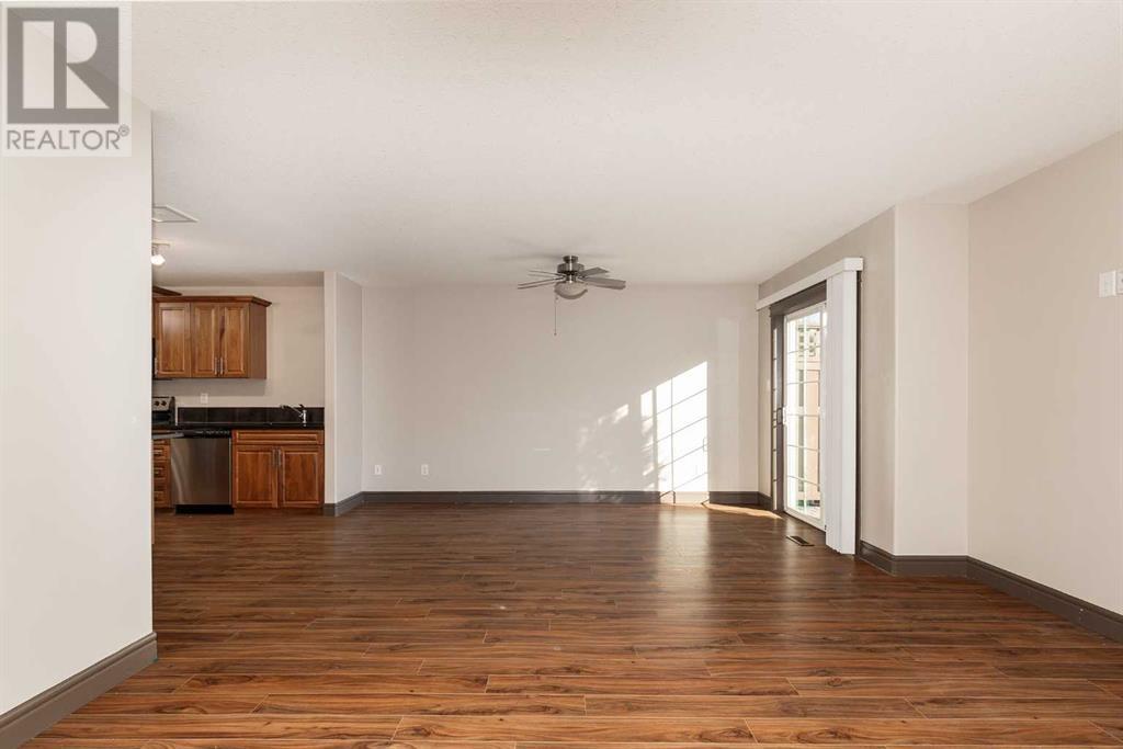 1, 899 Mt Sundance Manor W