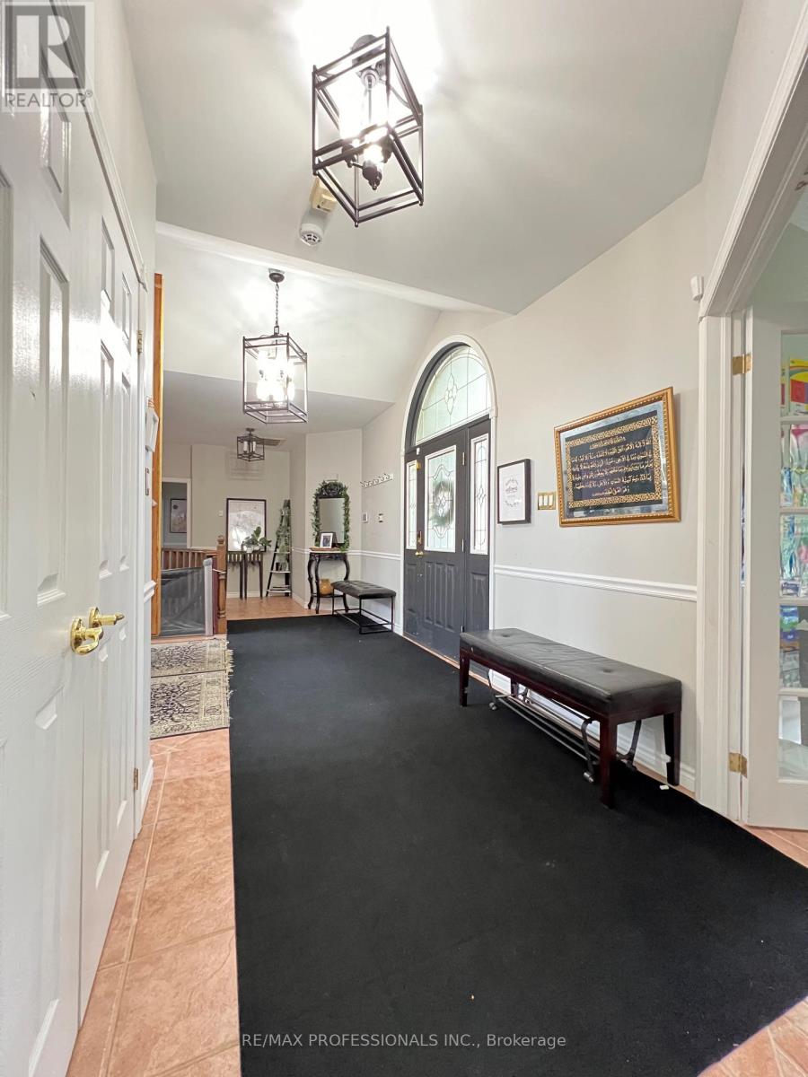 12 DEER RUN CRESCENT