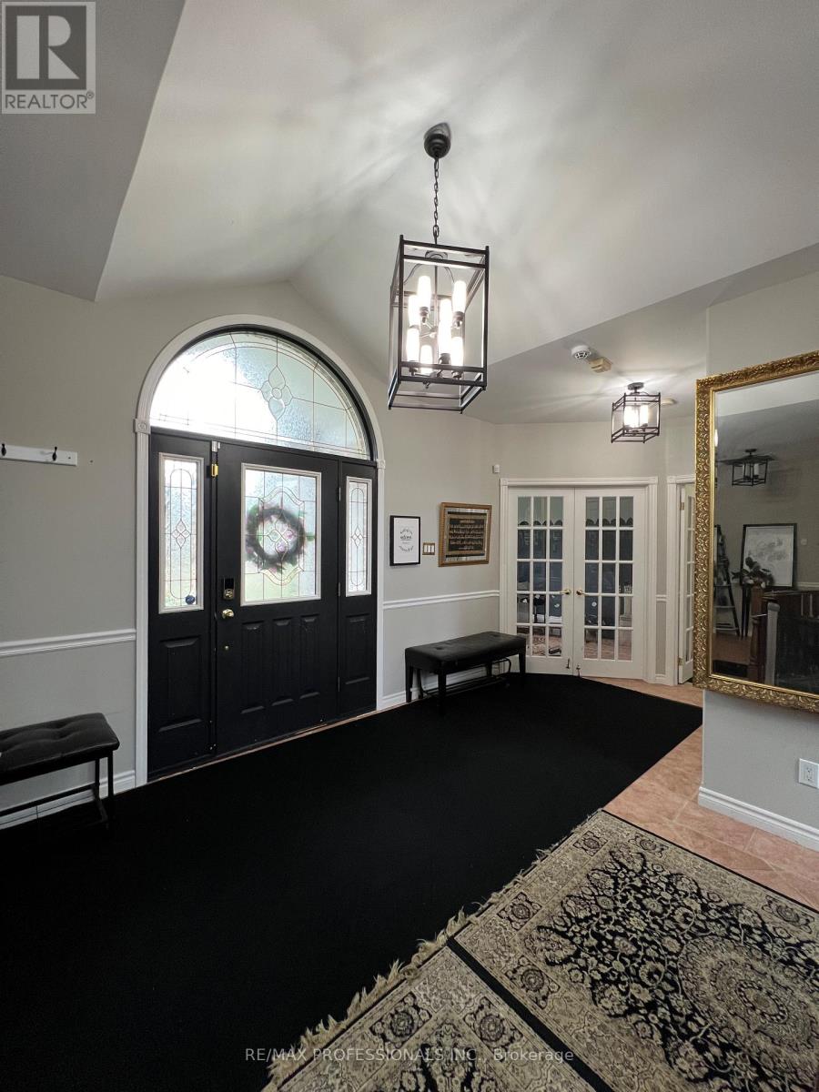 12 DEER RUN CRESCENT