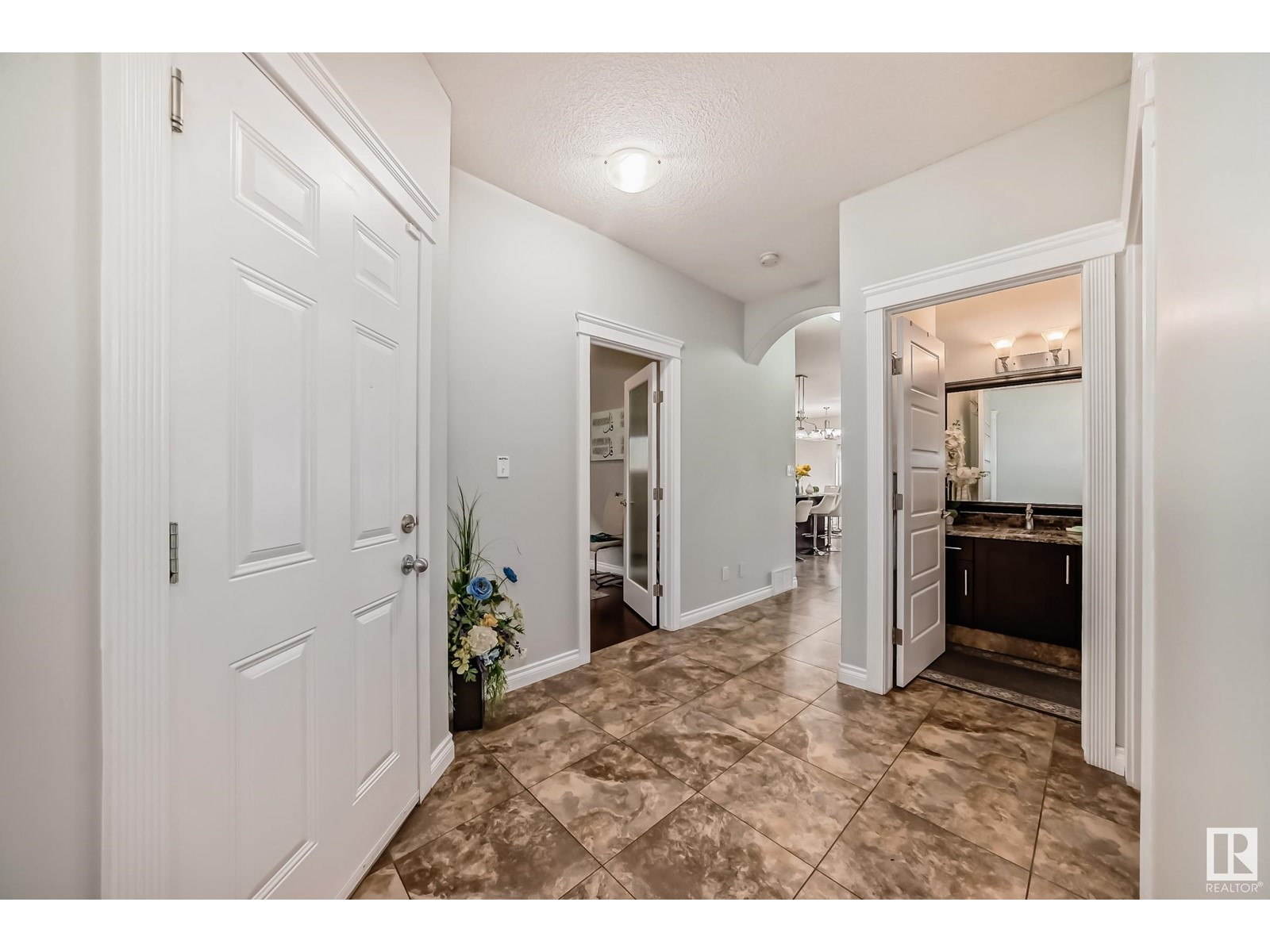 16911 54 ST NW