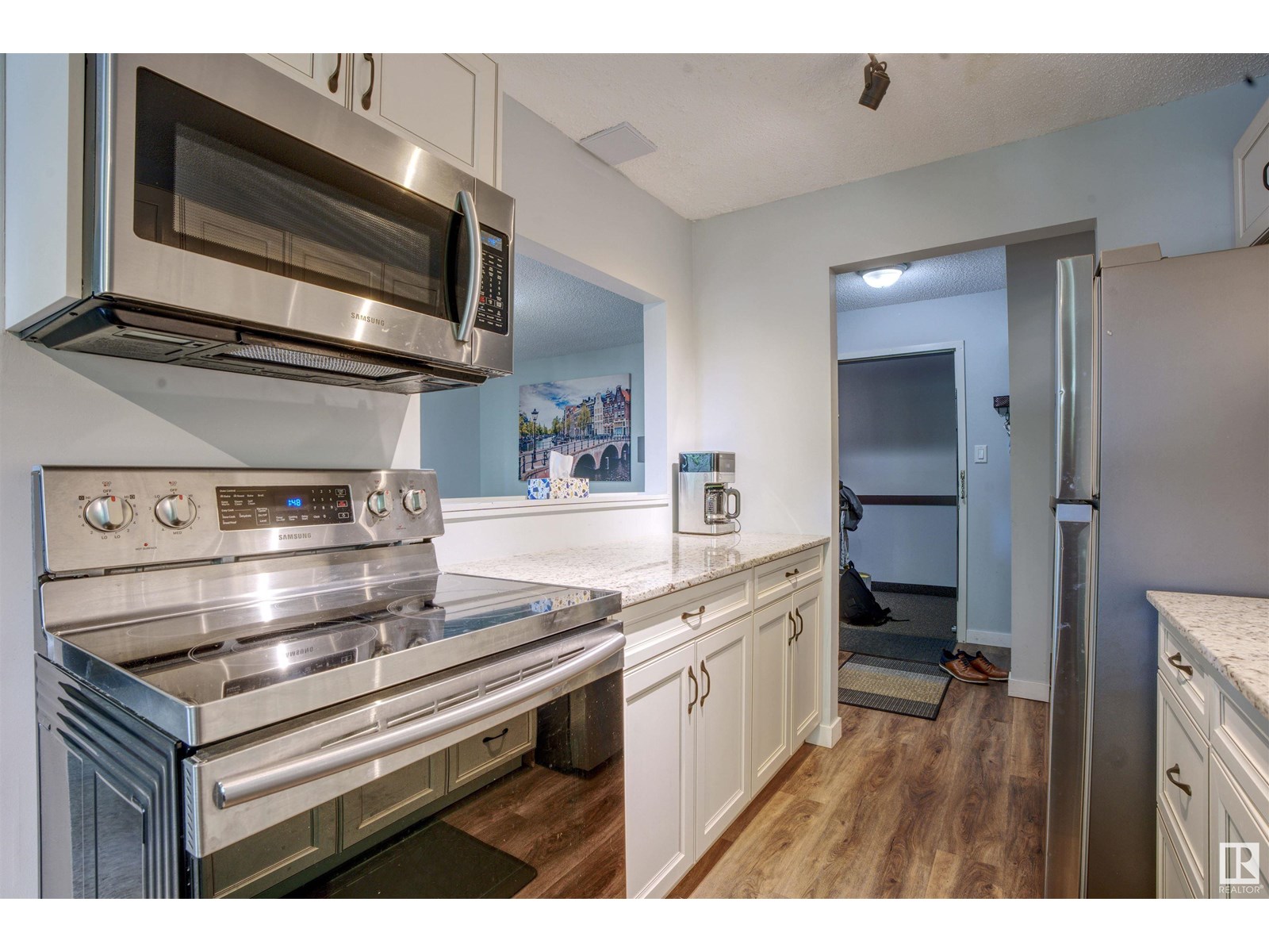 #21 10160 119 ST NW