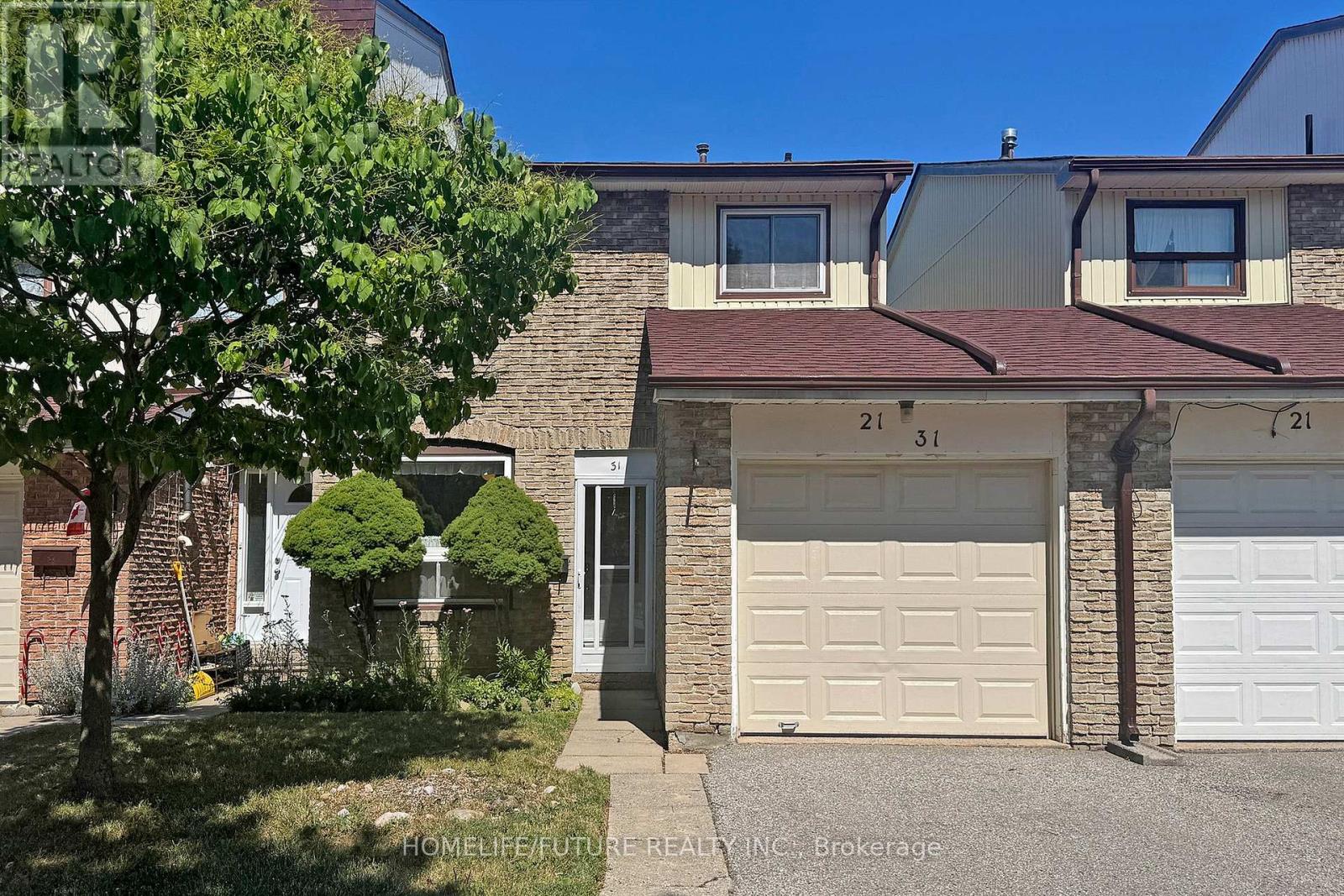 31 - 21 CHESTER LE BOULEVARD