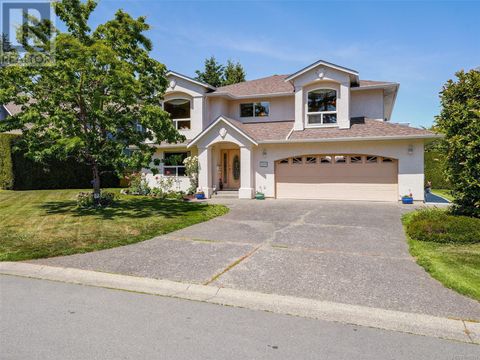 2538 Meadowland Dr Central Saanich BC V8Z5P5
