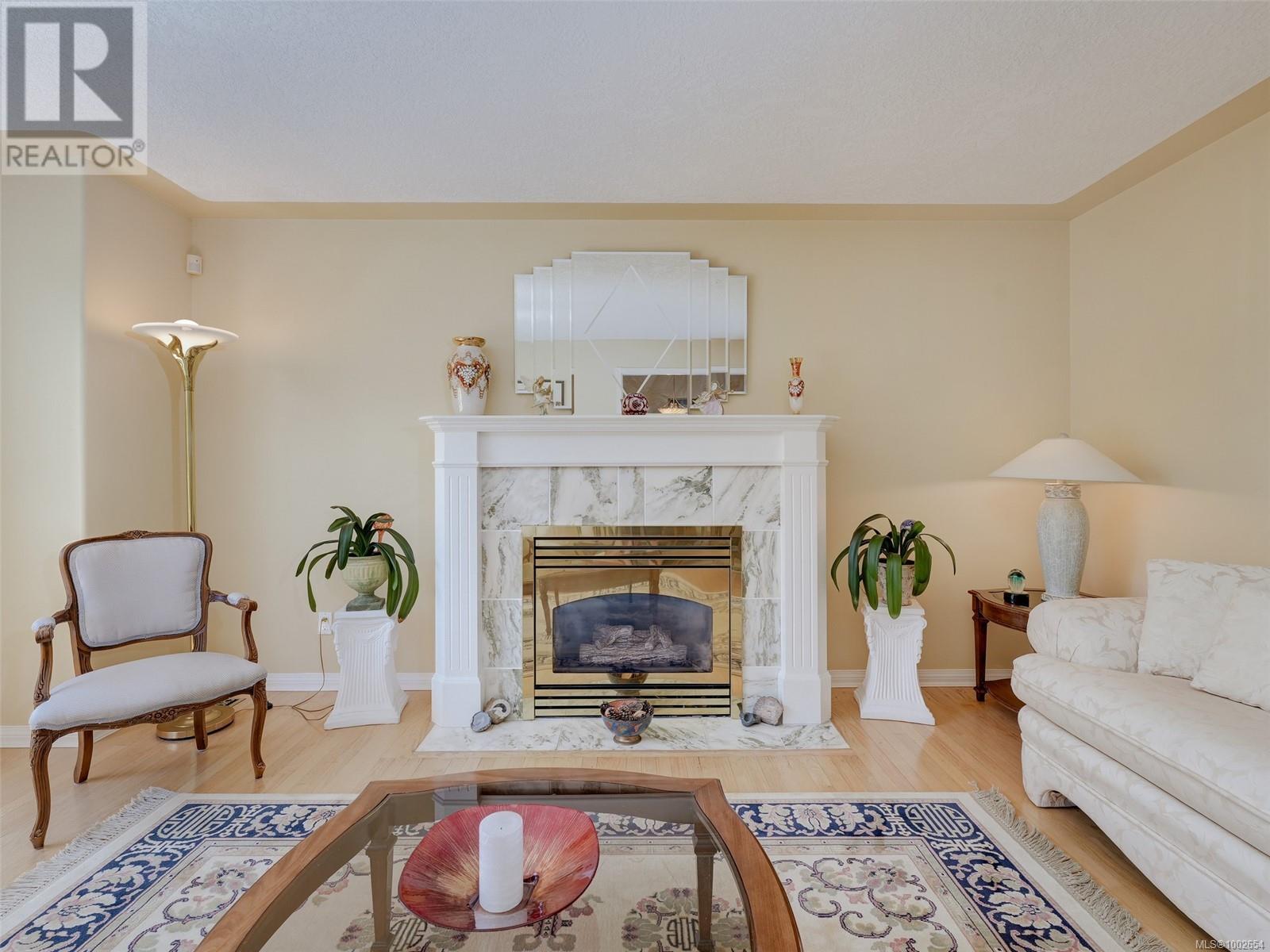 2538 Meadowland Dr