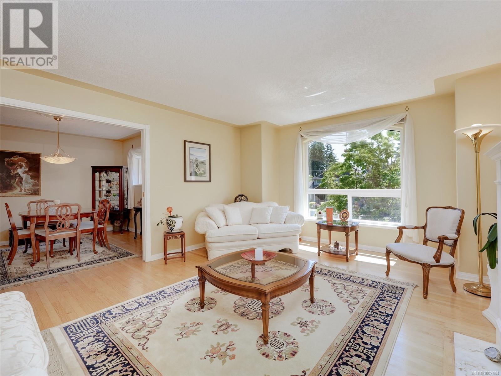 2538 Meadowland Dr