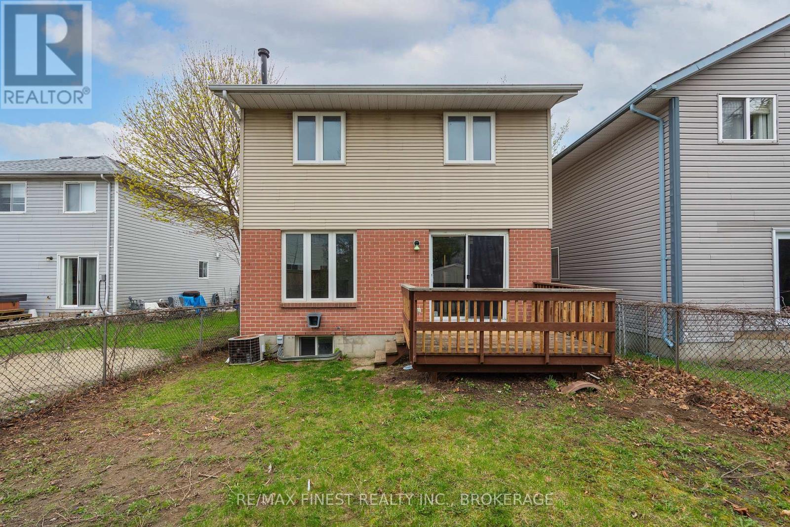 870 WALKER COURT