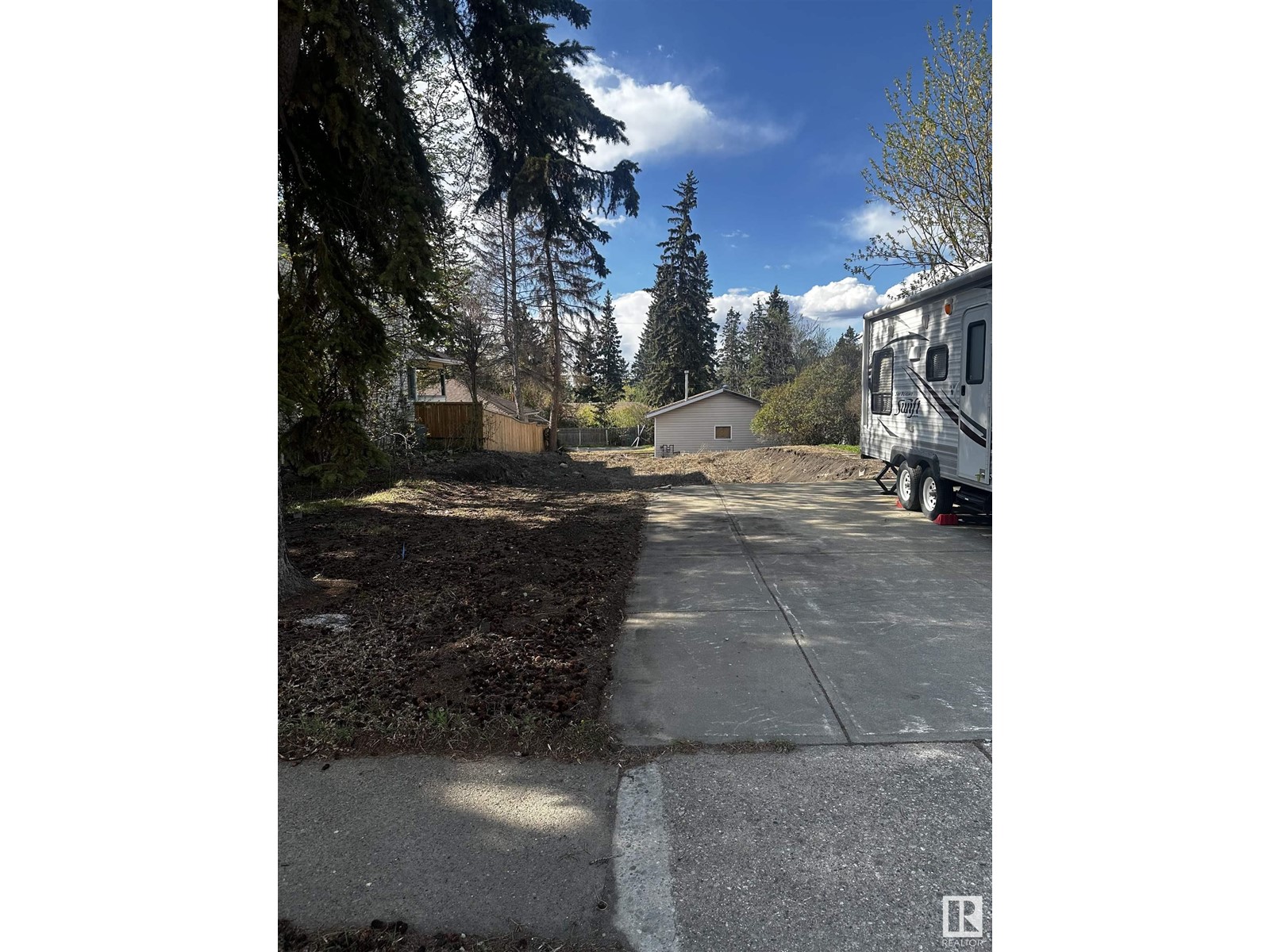17 BELMONT DR