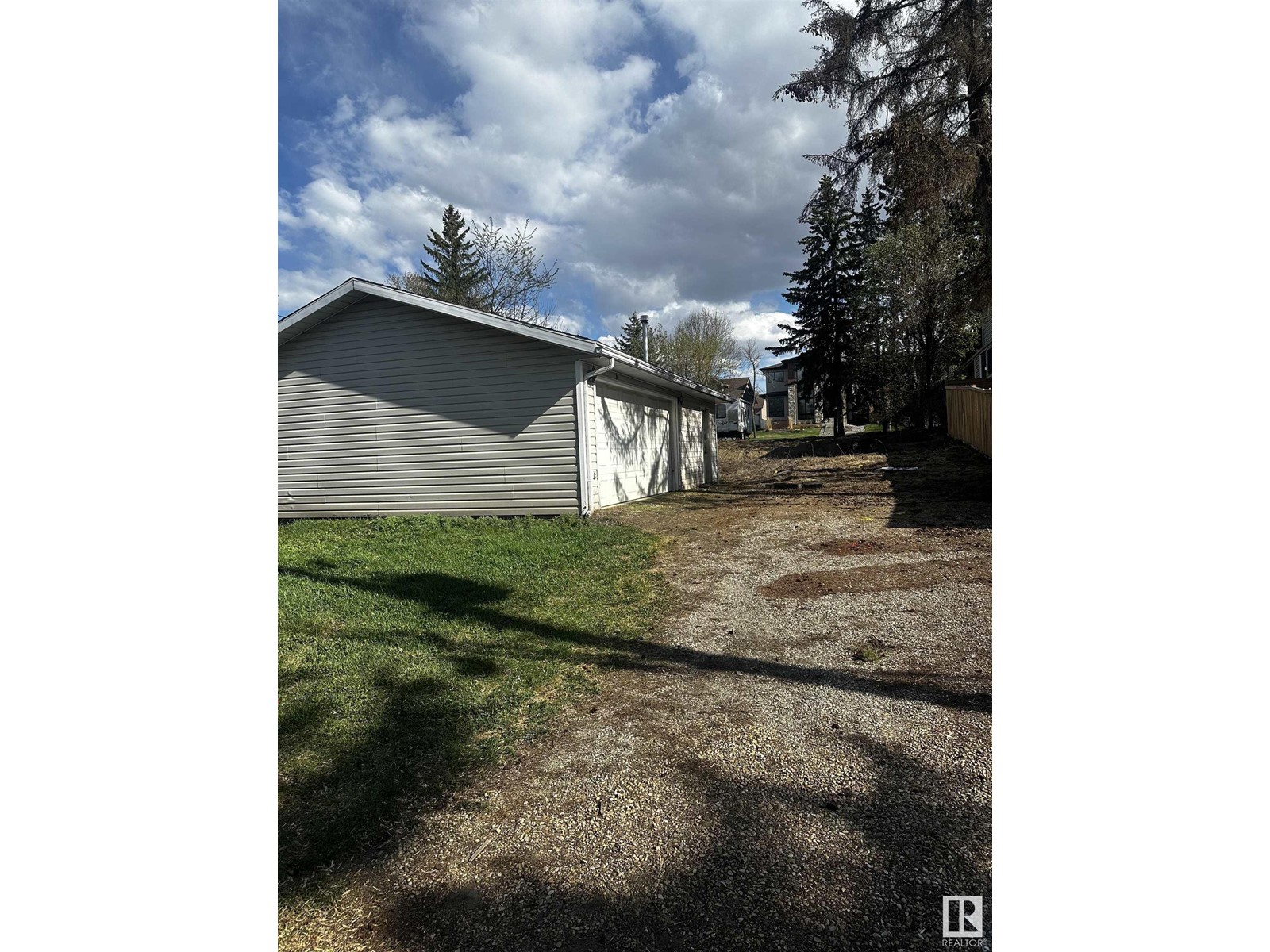 17 BELMONT DR