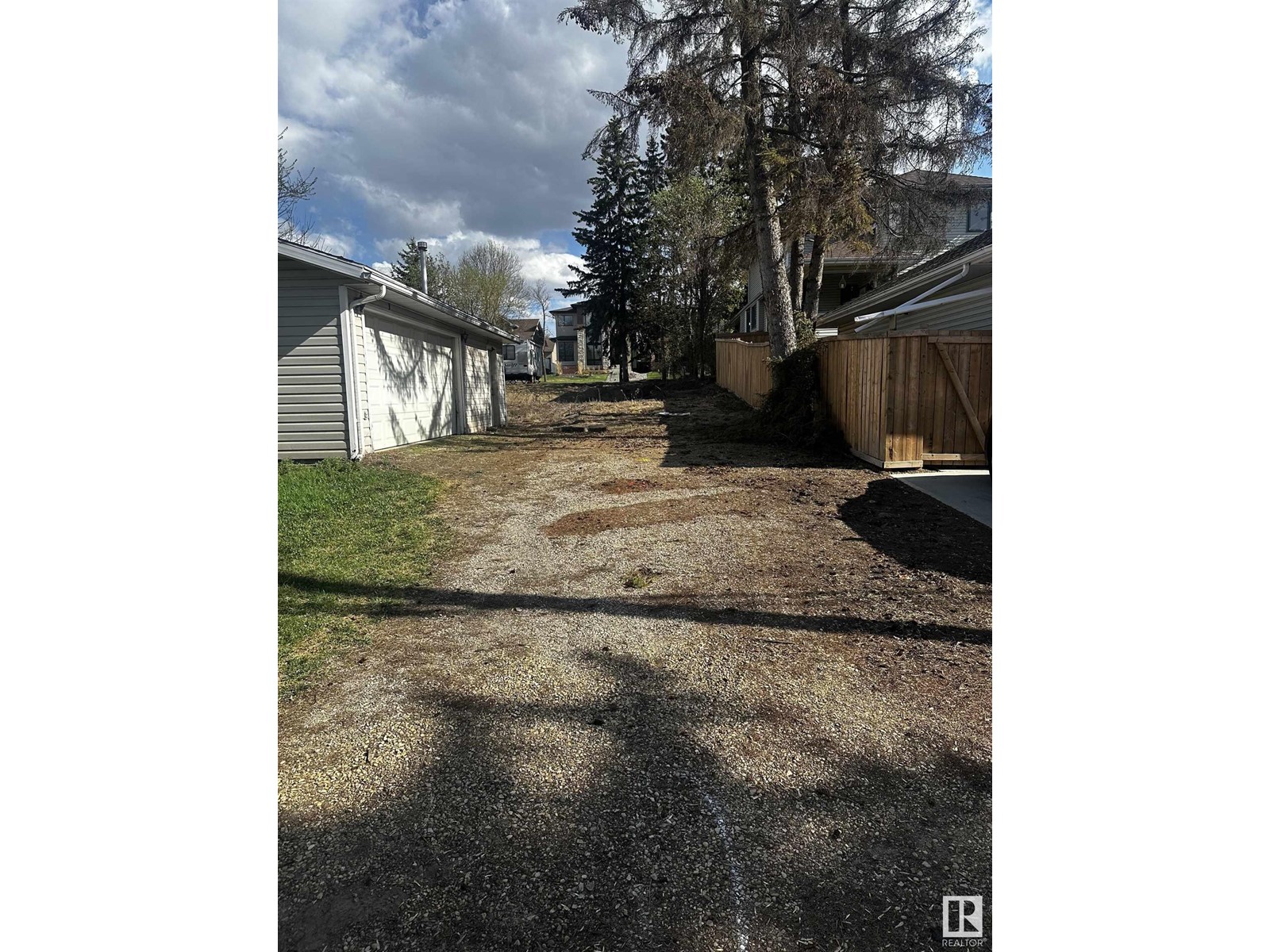 17 BELMONT DR