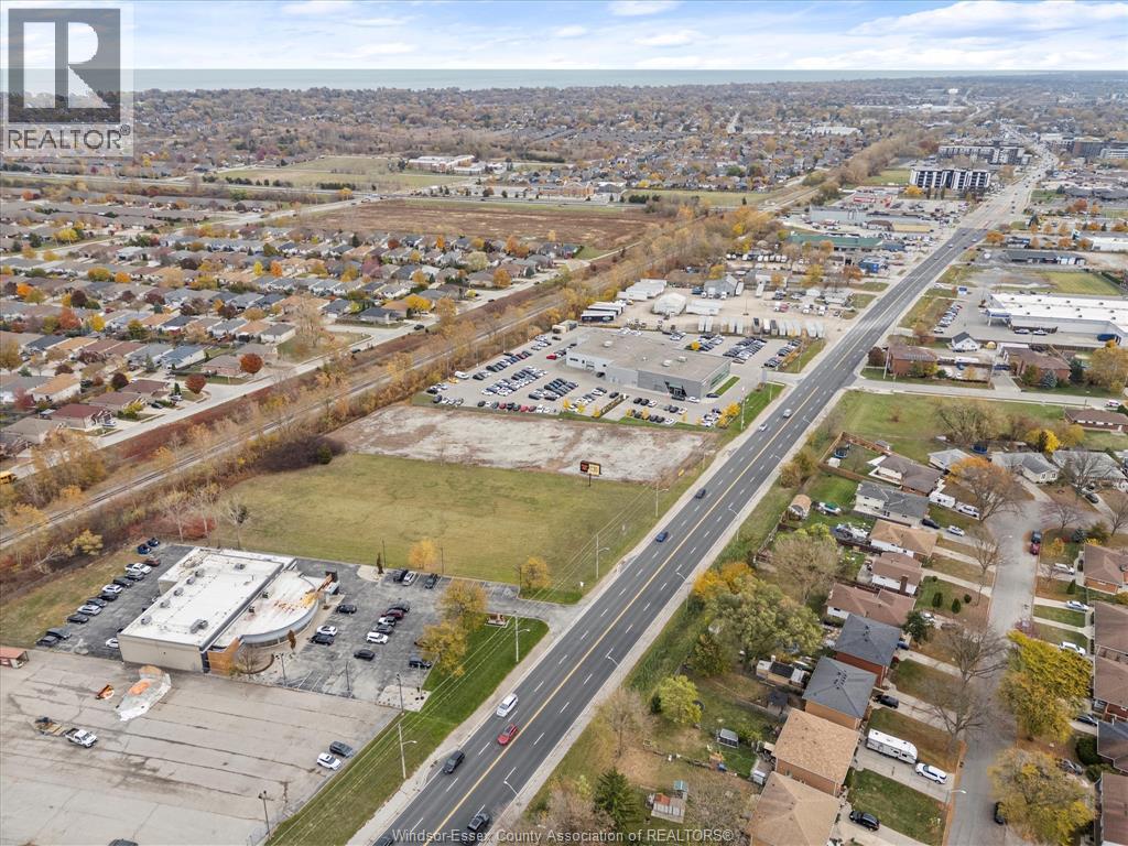 10982 TECUMSEH ROAD East