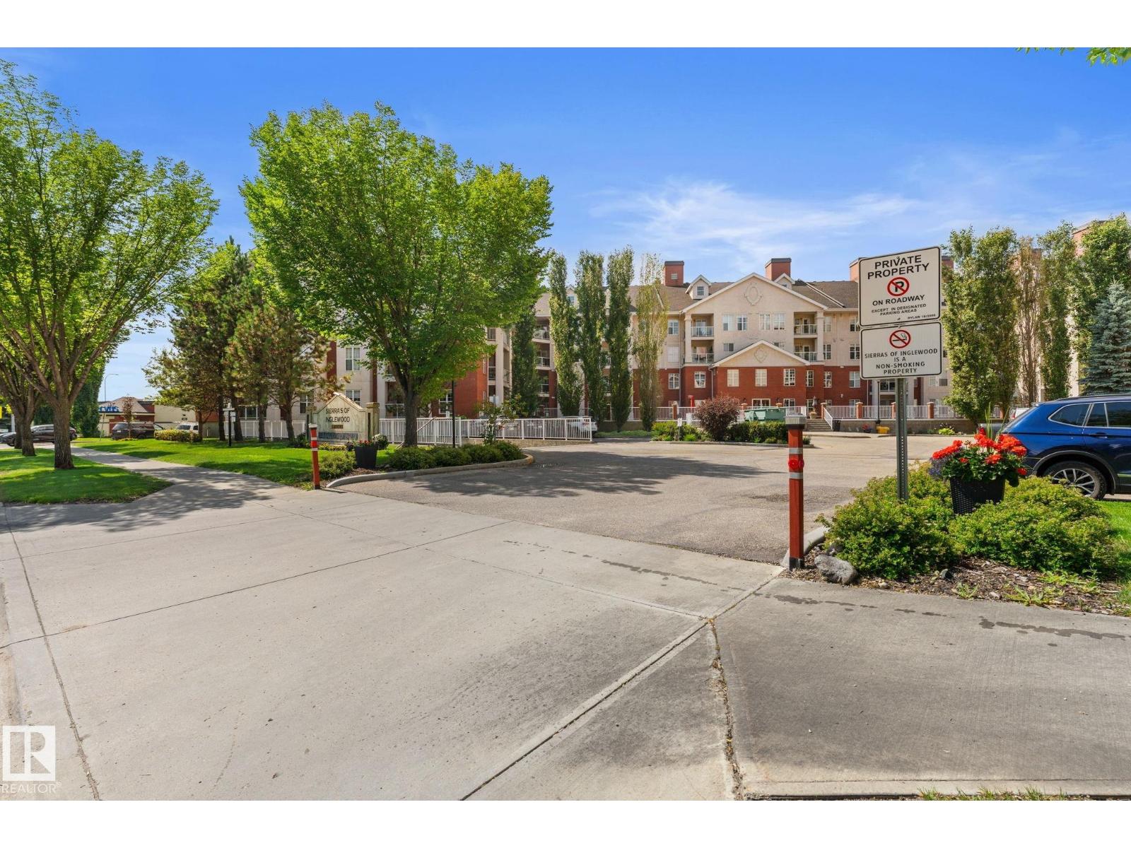 #421 45 Inglewood DR