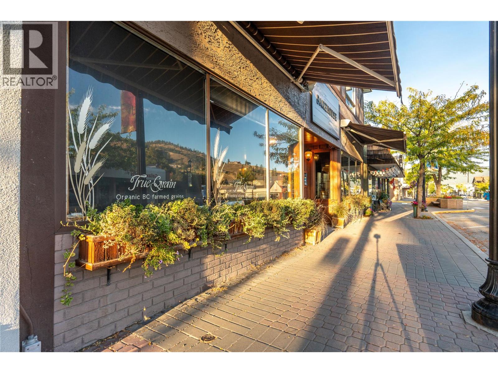 10110 Main Street