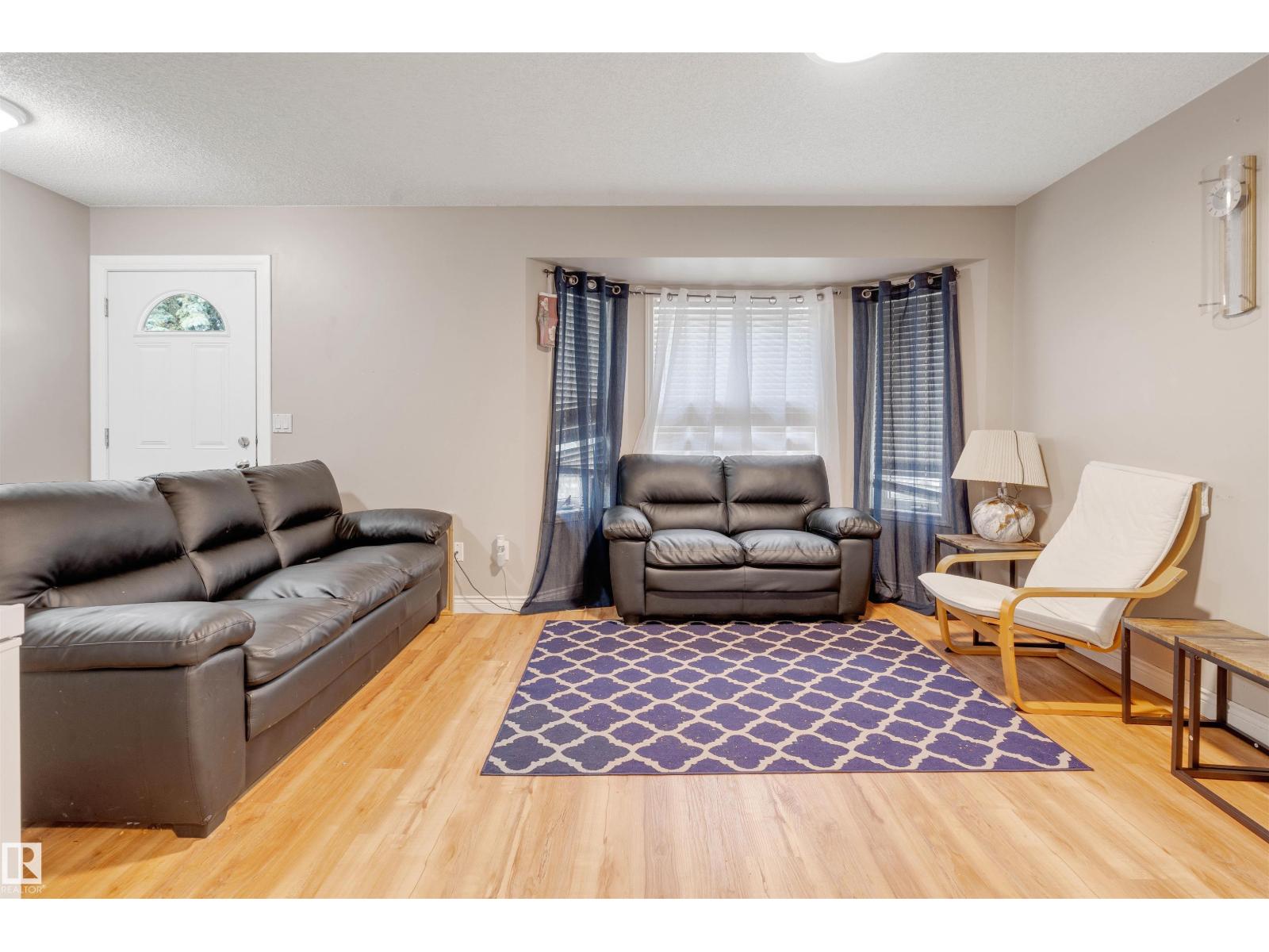 12957 - 12959 117 ST NW