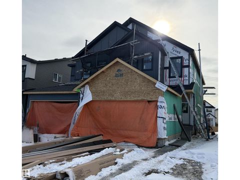 8923 ELVES LO NW Edmonton AB T6M0T8